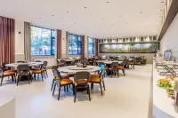 Ruili Elong R.YUN Hotel (Ruili Tourism Pedestrian Street)