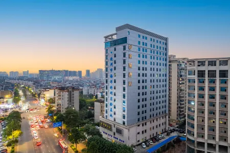 Hampton Hotel Отели рядом с достопримечательностью «Qinzhou University Xianghuiyuan Campus»