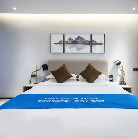 Huaqiang Hotel