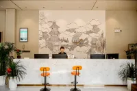 旭航飯店（崗李比亞迪工廠店） 新鄭八千鄉客運站附近的飯店