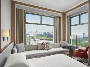 Sheraton Saigon Grand Opera Hotel