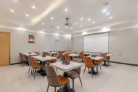 Manston Holiday Hotel (Zhongshan Road Pedestrian Street Wuhu High-Speed Railway Station) - sarapan