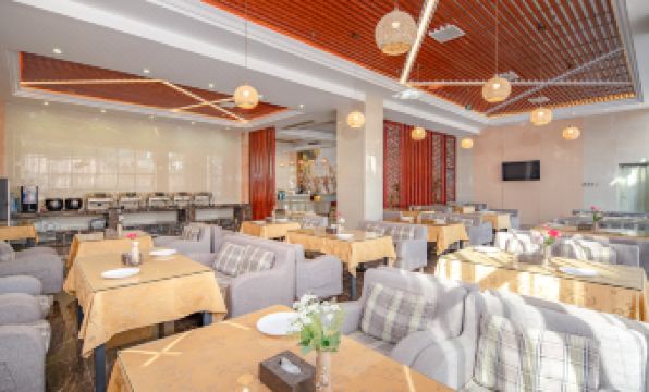 Vienna Classic Hotel (Quanzhou Luojiang Branch)