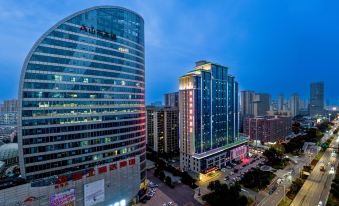 Vienna International Hotel Xiangyang Wuyue Plaza  Fifth High School