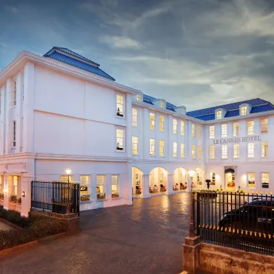 Le Cannes, a Recall Luxe Hotel Hotels in der Nähe von Varee Internationale Schule