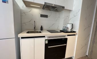 Genting Executive Apartment (Shenzhen North Railway Station Vanke Hesongxuan Branch)