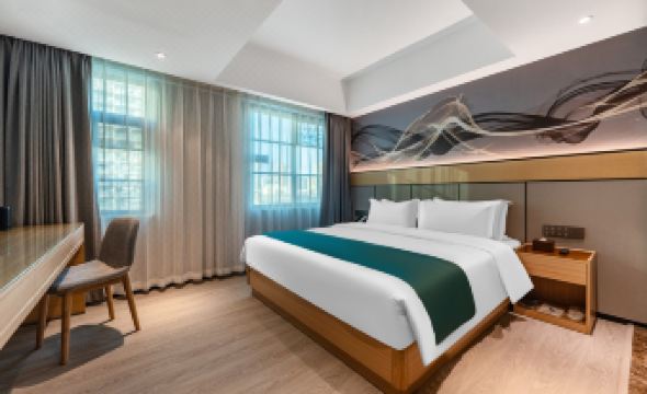 Zhongmin Meiju Hotel (Luohu railway station to West Village subway station)