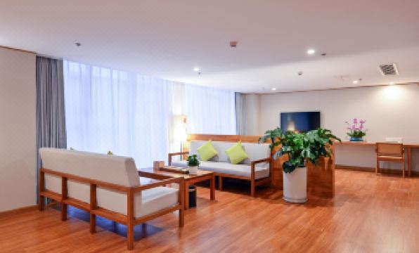 Jieming Hotel (Xisanzhuang Metro Station Water Park)