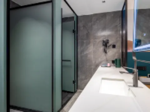 Yuezhi Hotel (Lingao Fuluo Plaza) Hotels in Lingao