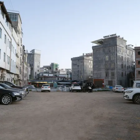 Huili Yilian Theme Hotel
