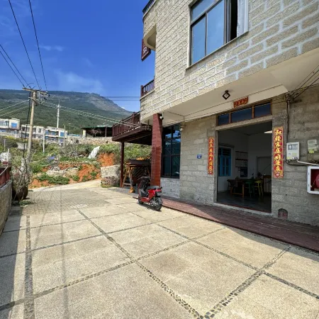 Pingtan Haitang Junshanxia Seaview Homestay (Beigang Road, Huandao Road)