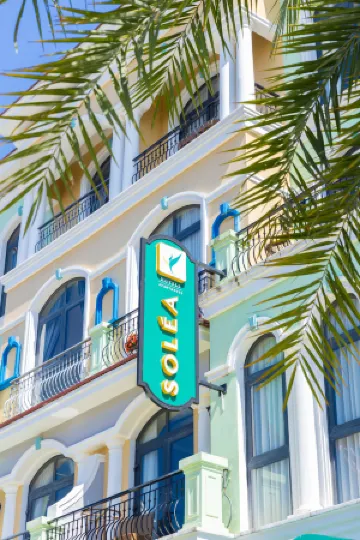 SOLEA Hotel GrandWorld Phu Quoc Отели рядом с достопримечательностью «Grand World Phu Quoc»