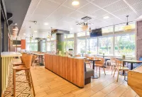 巴黎馬拉科夫凡爾賽門展覽中心B&B酒店 - 早餐