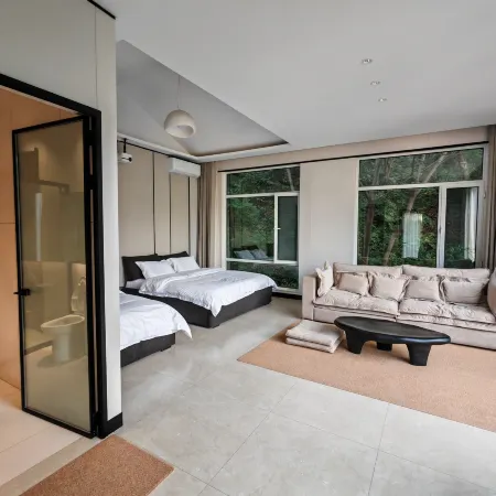 Wuhua Mountain Resort Homestay