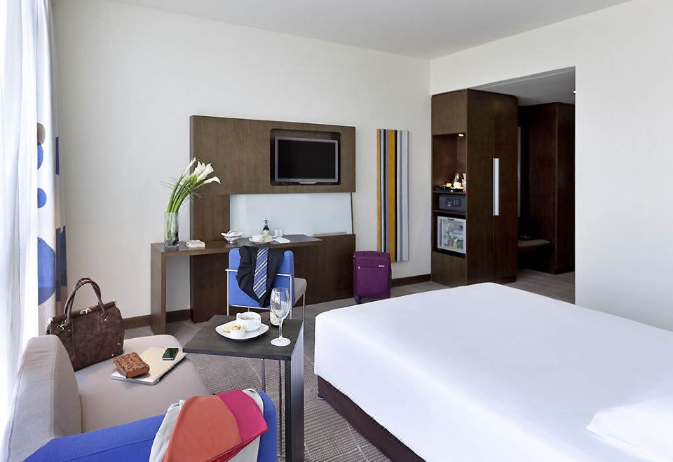 노보텔 아부 다비 게이트