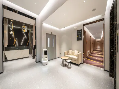 IU Hotel (Pingliang Jiefang Road Branch) Отели рядом с достопримечательностью «Pingliang Vocational and Technical College»