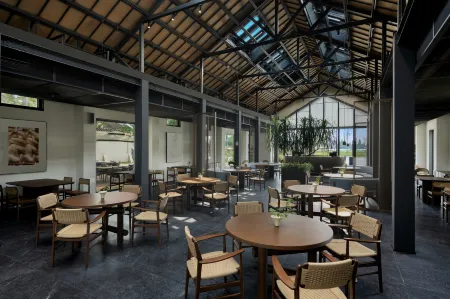 Jiangnan House  Yangcheng Lake Отели рядом с достопримечательностью «Xiao Fangfang Hall of Performing»