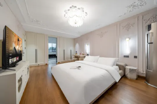 Tonglu Chunye Flower Room Homestay (OMG Heartbeat Park) Отели рядом с достопримечательностью «Chuiyun Tongtian River»