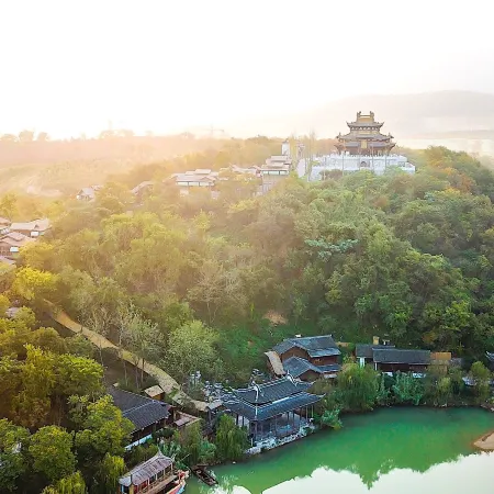 Qianhua Ancient Village Rufeng Homestay