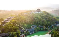 Qianhua Ancient Village Rufeng Homestay Отели рядом с достопримечательностью «Храм Лунг-Цуй»