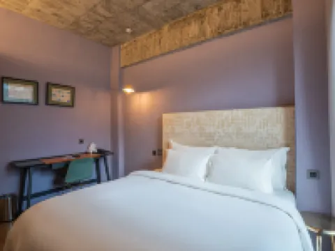 เช็ค อินน์ ไฮฟ์ โรงแรมในอี๋หลาน