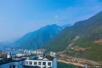 觀山閱尊享飯店 巴東住宿飯店