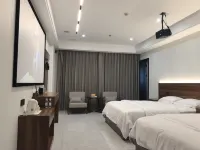 Linxiang Heyue Hotel