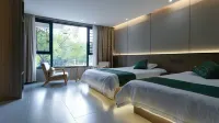 Longhushan Moker Hotel