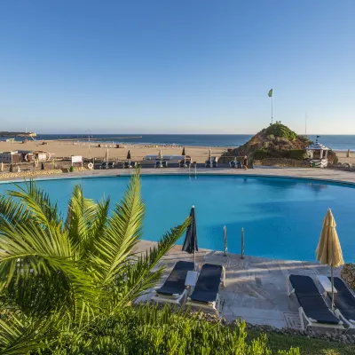 Hotel Algarve Casino Hotel berhampiran Pantai Pintadinho