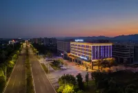 Kyriad Hotel Chongqing Liangjiang water and soil Xin cheng branch Hotel di Distrik Beibei