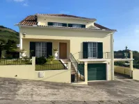 VISTA DO TOPO Hotels in Povoacao