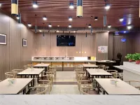 Elan Hotel (Jincheng East Bus Station) Hotels in Zezhou