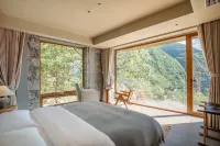 Yunlan Listening to Snow