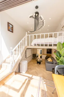 Youke Homestay (Ruijin Hospital, Shaanxi South Road Metro Station Branch) Hotels in Hengshan Road Area