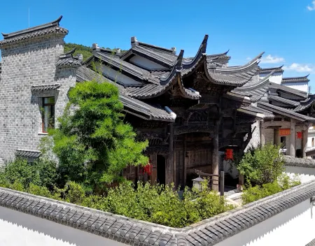 Baijia Courtyard Art Tour Hotel