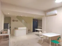 Floral Hotel·Laiye Private Hot Spring Villa (Tai Bai Mountain Tourist Center No Mountain Residence)