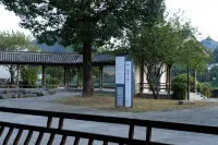 Floral Hotel·Taibai Residents' hotel (Shexian County)