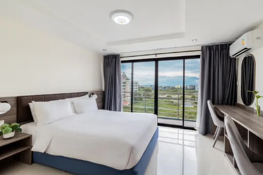 ห้องซูพีเรียร์ เตียงใหญ่ 1 เตียง