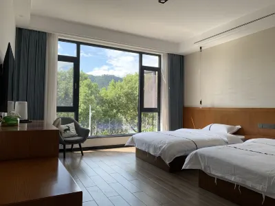 Fengju Homestay Hoteller i 