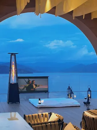 Lugu Lake Arabella Lake View Manor Отели рядом с достопримечательностью «Yongningtu Zhifu»