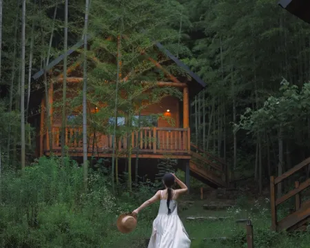 Elephant & Moon Resort, Mogan Mountains Hotels in Deqing
