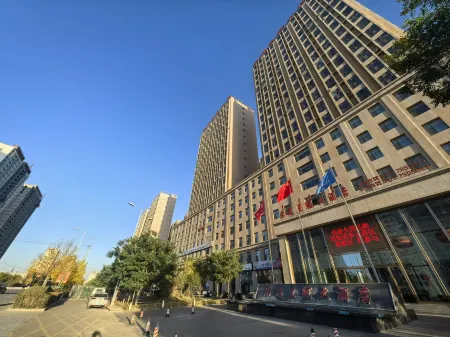 Bayannaoer Junyi Crown Hotel