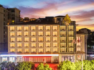 Peninsula Hotel