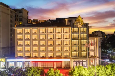 Peninsula Hotel Отели в г. Аньнин