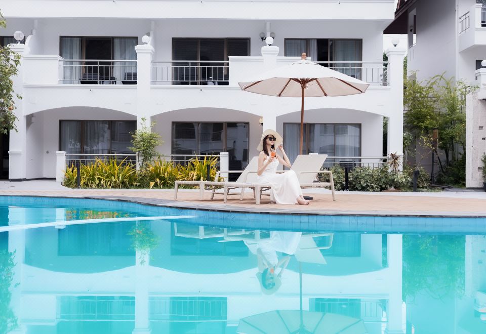 Pinnacle Grand Jomtien Resort and Beach Club Over view