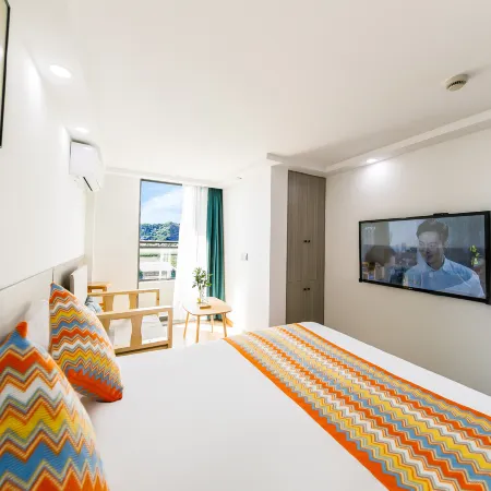 Zhujiajian Jiatu Homestay (Centipede Zhi Wharf Branch)