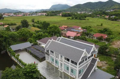 Garden House Rice Fields and Mountains Views