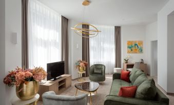 Mera Hotel