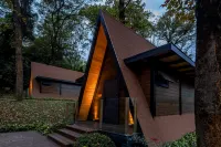 Jiujiang Lushan Tongyuan Yi Inn Yunjing Hotel (Lushan Scenic Area South Gate Branch)