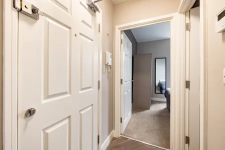 Charles Hope Plymouth Отели рядом с достопримечательностью «Mayflower International Marina»